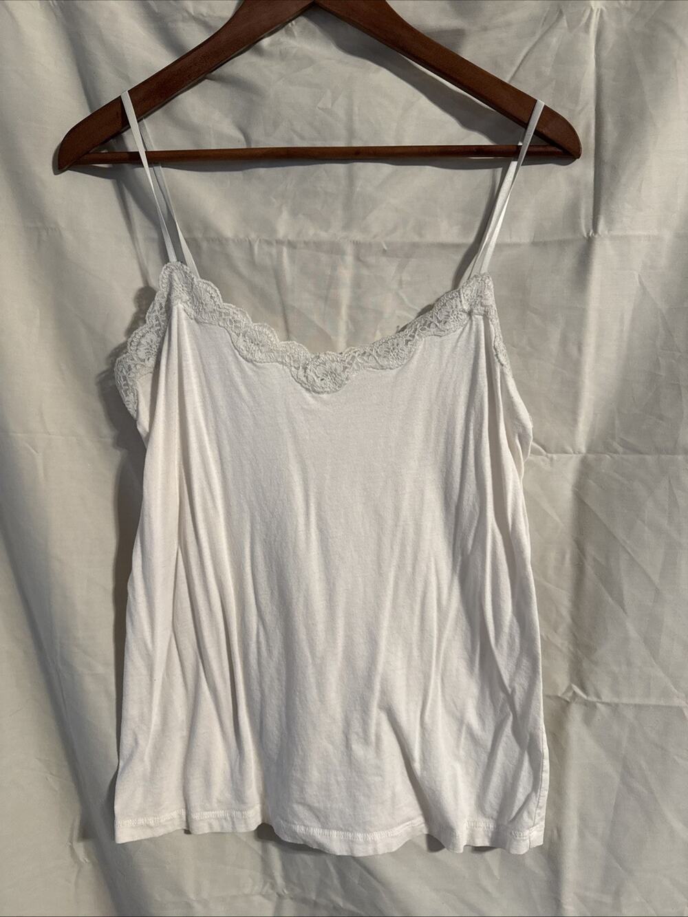 LOFT Cream Lace Trim Adjustable Strap Camisole Tank Top Medium Lightweight Cami